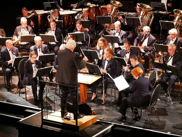 Die Stadtmusik beim Konzert im Gloria-Theater  | Foto: Michael Gottstein