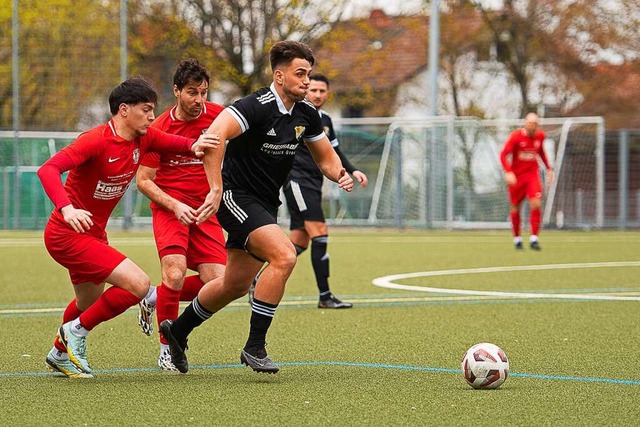 In dieser Szene setzt sich der Laufenb...lrechten-Dottingen mit 5:1 gut lachen.  | Foto: Kreienkamp