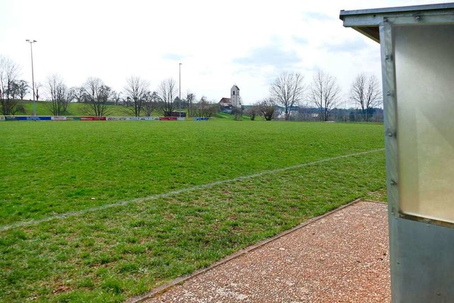 Der Rasenplatz des SV Ewattingen: Bedi...nun ein Kunstrasenplatz gebaut werden.  | Foto: Verena Pichler