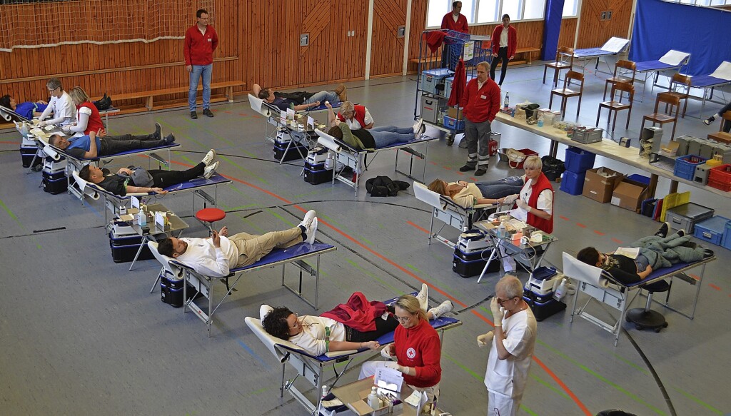 “Successful Blood Donation Drive Held by DRK Local Association on Holy Saturday in Elzach”