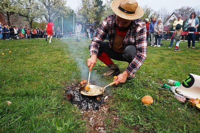 Eierlesen in Kirchzarten: 200 Mal bücken und Eier aufsammeln