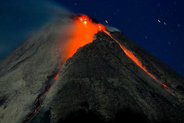 Warum spuckt ein Vulkan Feuer?