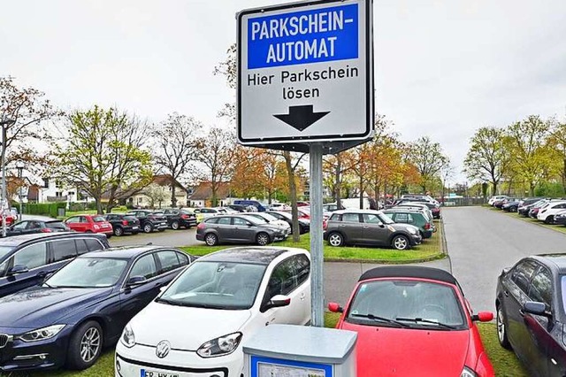 Das ist ein ganz neuer Anblick: Park+R...erechtigung fr die Windschutzscheibe.  | Foto: Michael Bamberger