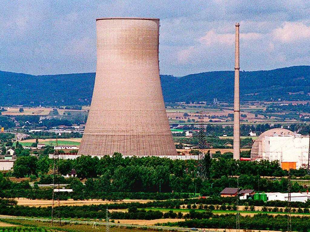 Dieses Archivbild von 1993 zeigt das Atomkraftwerk in Mlheim-Krlich bei Koblenz. Die Anlage lief nach dem Probebetrieb wegen fehlender Baugenehmigung nur 100 Tage regulr.