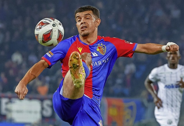 Bei Zeki Amdouni und dem FC Basel luf...hen Wettbewerb Conference League rund.  | Foto: Grant Hubbs (Imago)