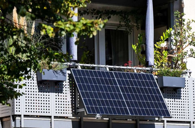 Vor allem fr Mieterinnen und Mieter s...voltaik-Anlagen am Balkon interessant.  | Foto: Sven Hoppe