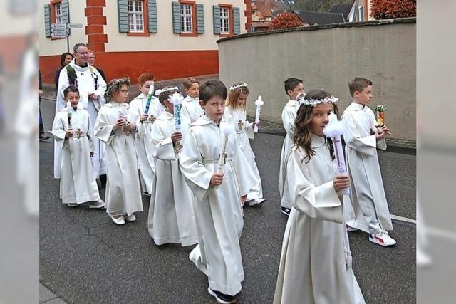 Kinder feiern Erstkommunion