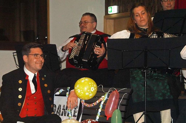 Dirigent Robin Jehle, hier auf dem Ruh...irigent des Handharmonika-Club Albtal.  | Foto: Karin Stckl-Steinebrunner