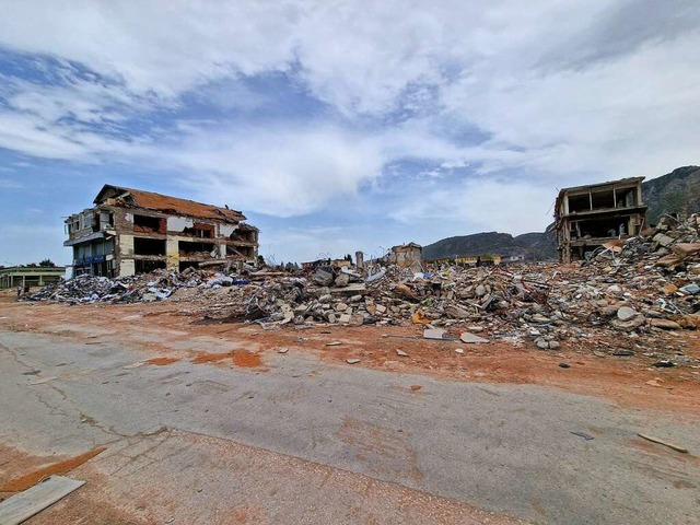 Die Provinz Hatay wurde vom Erdbeben s...de sind zerstrt, wie hier in Antakya.  | Foto: Tolgay Ungan