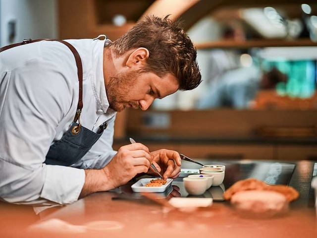 Niclas Nussbaumer hat mit seinem Resta...ten Michelin-Stern verliehen bekommen.  | Foto: Mhle Schluchsee