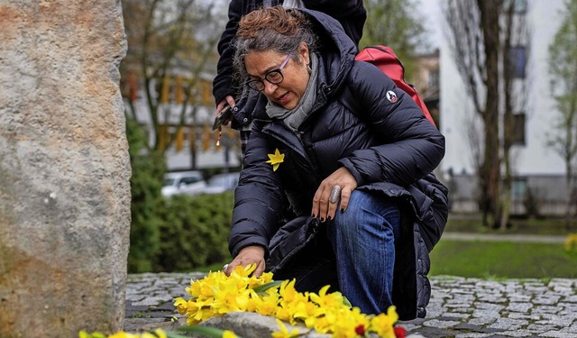 Am Anielewicz-Bunker-Denkmal wurde dem...fstands im  Warschauer Ghetto gedacht.  | Foto: WOJTEK RADWANSKI (AFP)