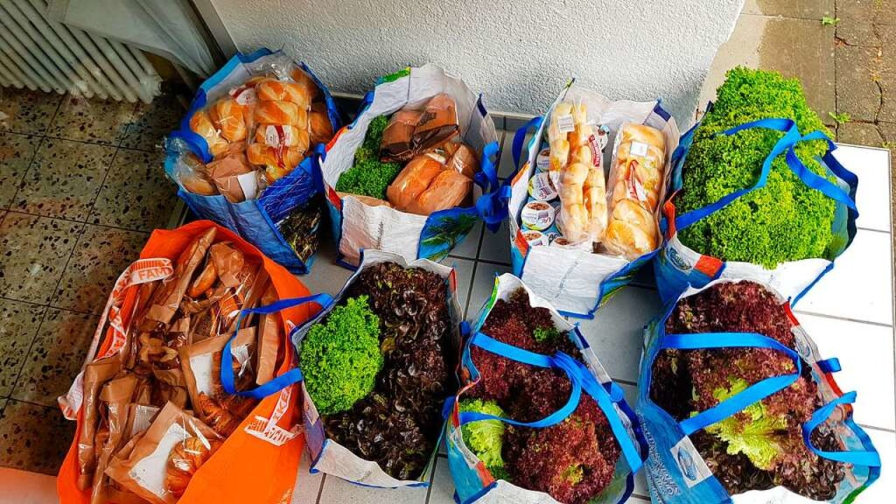 Foodsharing-Lebensmittel kann man kostenfrei aus einem Fairteiler holen.  | Foto: Janine Moog