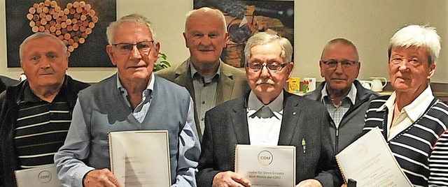 Seit  50 Jahren in der  CDU (von links... Lffler, Max Gut und Hedwig Zhringer  | Foto: Sebastian Ehret