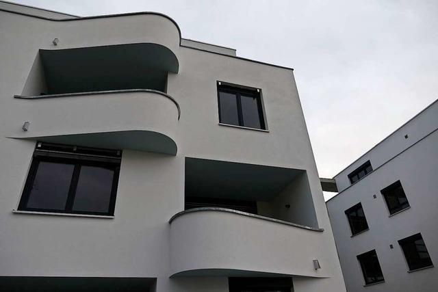 Das Mehrfamilienhaus der Baugenossensc...  bezahlbares Wohnen in Bad Krozingen.  | Foto: Susanne Ehmann