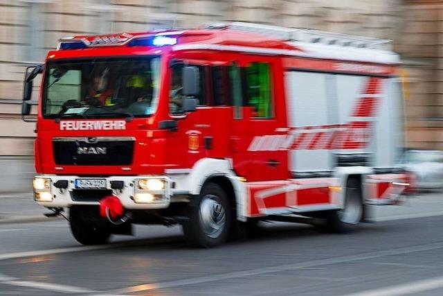 Reinigungsfahrzeug gert in Waldshut-Tiengen in Brand – 120.000 Euro Schaden