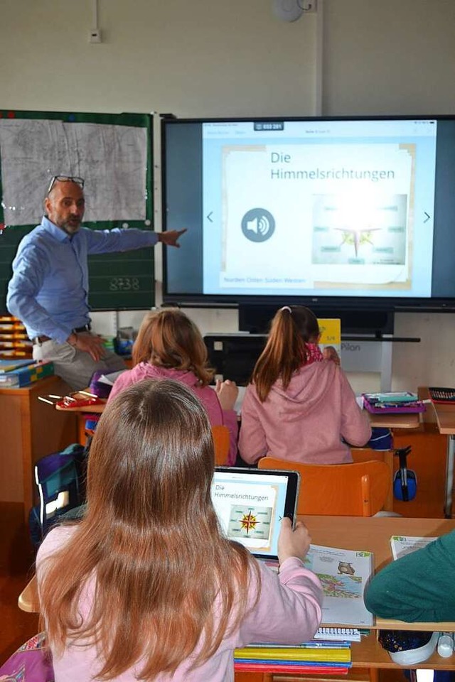 Digitale Tafeln und iPads gehren jetz...r Grundschule Friedenweiler-Rtenbach.  | Foto: Liane Schilling