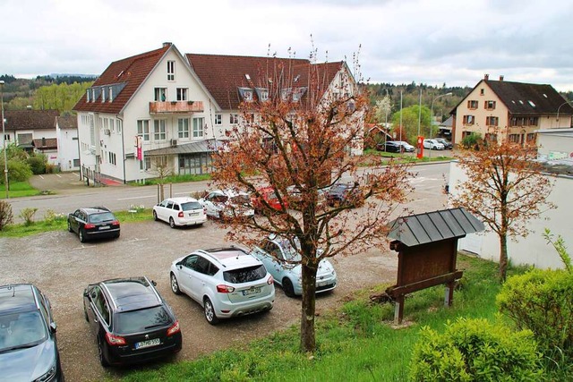 Von der Rmerstrae aus sind zwei der ...ite der kleine Platz neben dem Rathaus  | Foto: Rolf Reimann