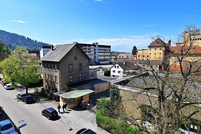 Schweizer verhandeln ber Bebauung des Ganter-Areals in Freiburg