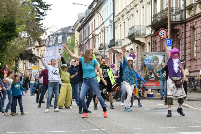 Interessierte genossen die freie Strae  | Foto: Rita Eggstein