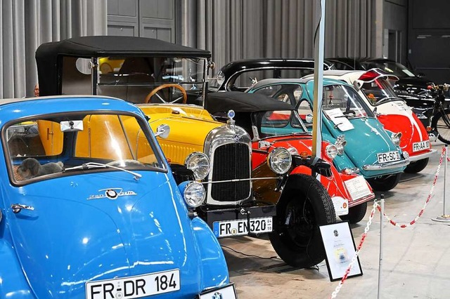 Echte Hingucker waren die ausgestellte... des Oldtimer-Stammtisches Holzhausen.  | Foto: Thomas Kunz