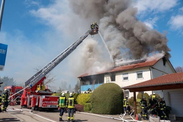 Nach Brand mit Todesopfer verteidigt Lahrer Feuerwehr ihr Vorgehen