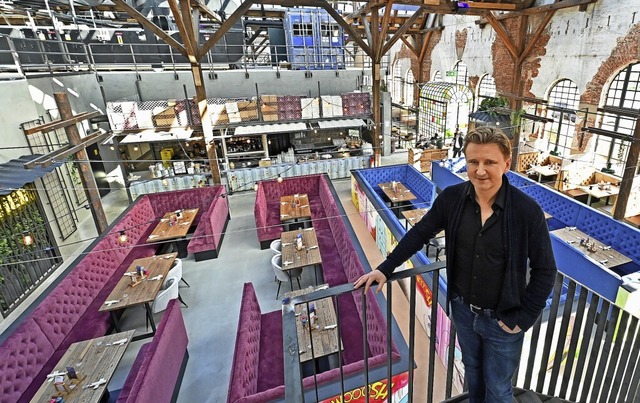 Alexander Stepanik in seinem Restaurant im Freiburger Gterbahnhofareal   | Foto: Michael Bamberger