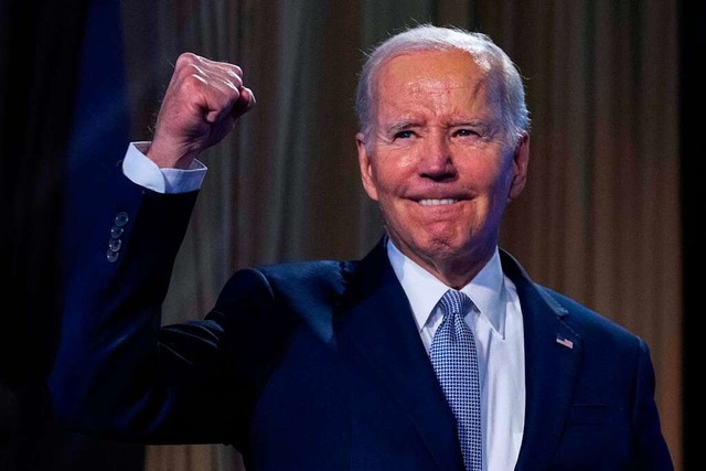 Biden will im Falle seiner Wiederwahl insgesamt volle acht Jahre im Amt bleiben.  | Foto: JIM WATSON (AFP)