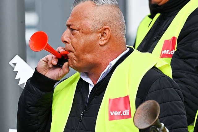 Auch in Weil am Rhein und Lrrach streikte das Personal der SWEG (Symbolbild).  | Foto: Bernd Weibrod (dpa)