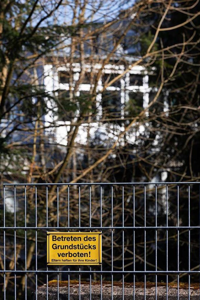 Die Herzkreislaufklinik an der Kandels...n immer wieder Sprayer den Weg hinein.  | Foto: Patrik Mller