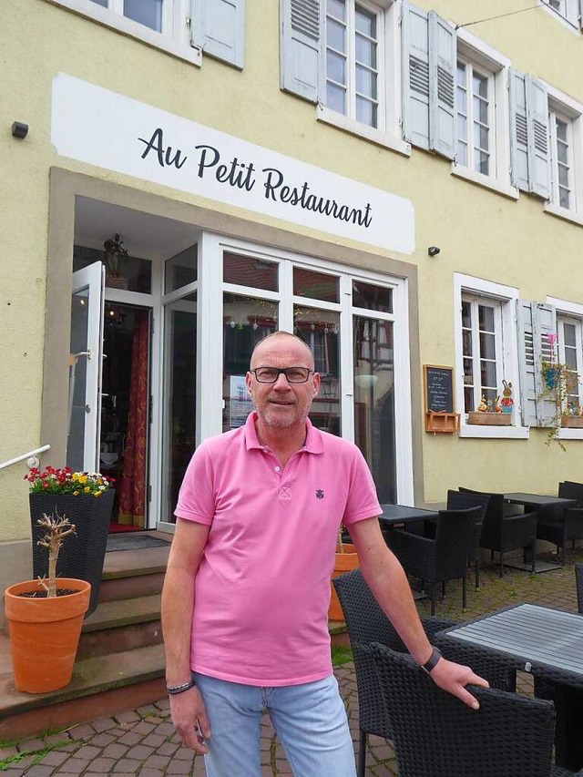 Torsten Barthauer vor dem Restaurant, ...teinmetz vier Jahre lang gefhrt hat.   | Foto: Louisa Krieg