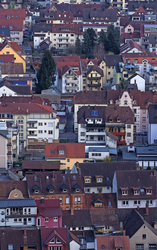 Jedes Haus hat einen Eigentmer, viele...elburg auf die Waldkircher Innenstadt.  | Foto: Patrik Mller