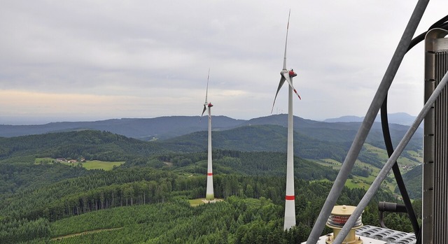 Der 2015 von Badenova errichtete Windp...nau mit insgesamt vier Windkraftrdern  | Foto: Klaus Riexinger