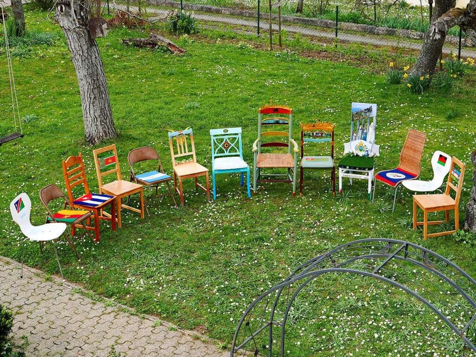 <BZ-FotoAnlauf>Freiburger Stühle:</BZ-FotoAnlauf> bunt und hoffentlich bequem  | Foto: privat