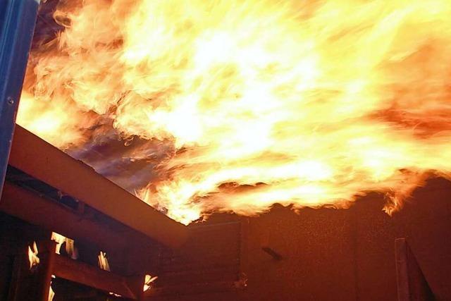 In einem Brand-Container in Endingen trainiert die Feuerwehr fr den Ernstfall