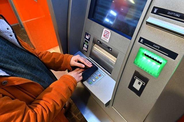 Suche nach Standort fr Geldautomat nach Schlieung aller Filialen im Ort