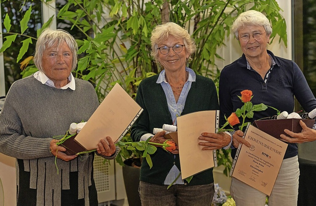 Zu neuen Ehrenmitgliedern ernannt wurd...lika Karl und  Maria Rehm (von links).  | Foto: Verein