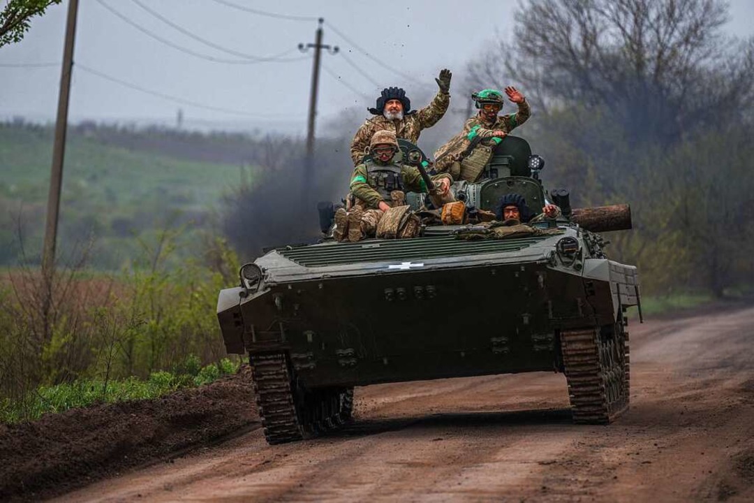 Die Ukrainischen Truppen werden in die...treffen, als noch im vergangen Sommer.  | Foto: DIMITAR DILKOFF