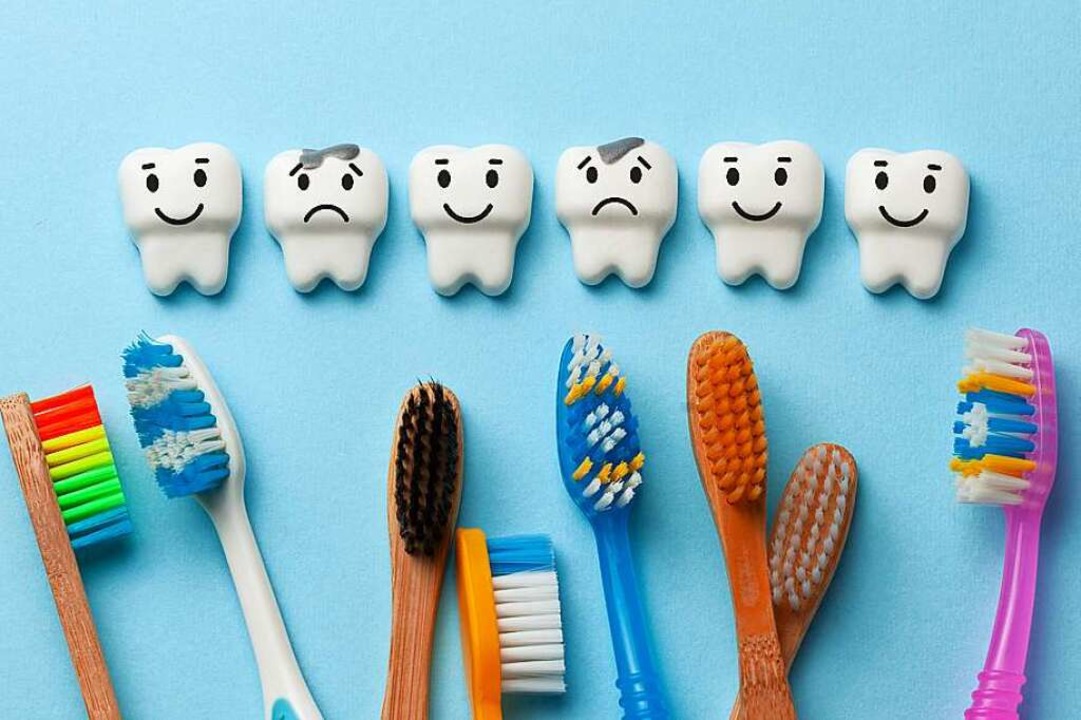 Regeln für gesunde Zähne: Wenig Zucker...utzen &#8211; mindest zwei Mal am Tag.  | Foto: adragan (stock.adobe.com)