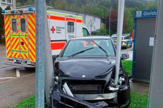 Einsatz auf einem Supermarktparkplatz in der Stahlhofstrae  | Foto: Feuerwehr Waldkirch