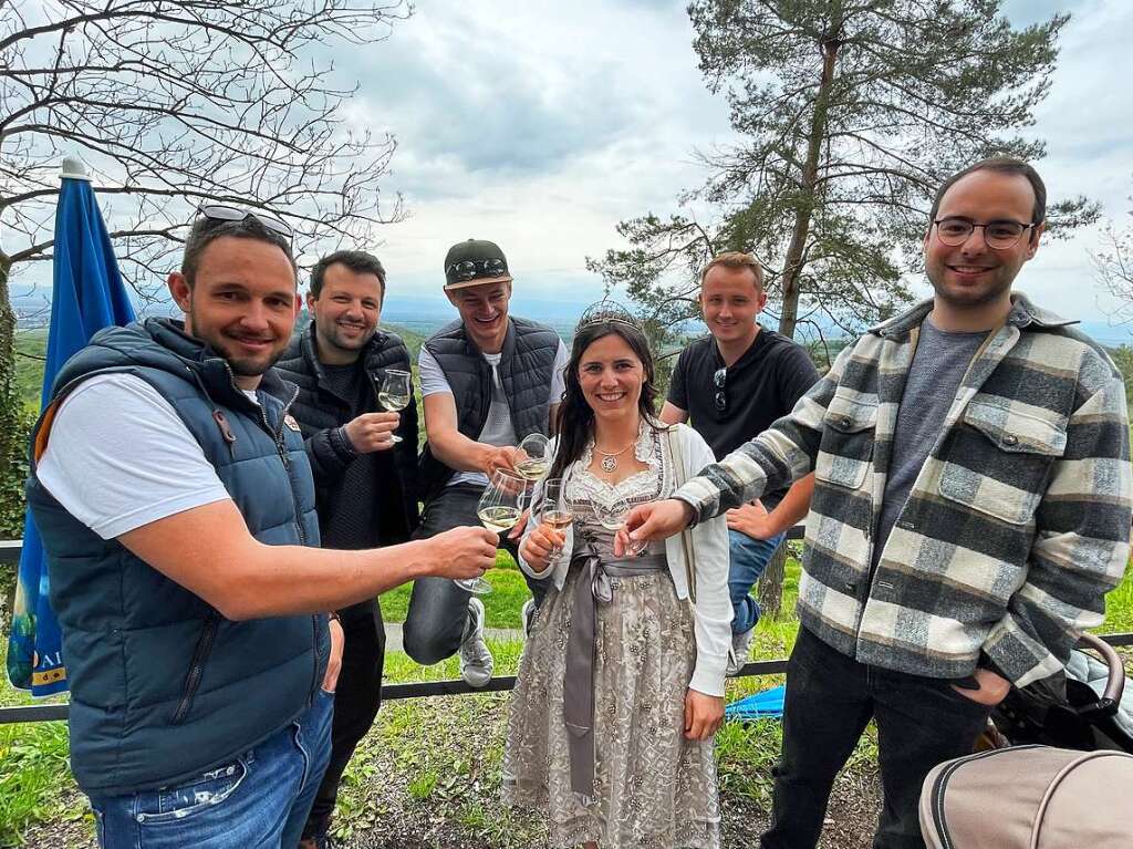 Groer Andrang herrschte am Sonntagnachmittag beim Gipfeltreffen mit Jungweinprobe auf der Katzensteinbuckhtte.