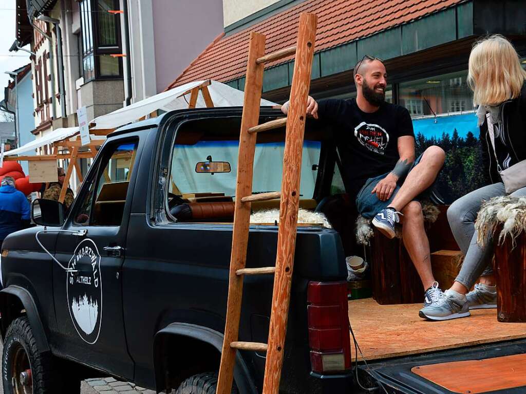 Shoppen im Zeichen des pinken Hirsches: Impressionen aus Elzach