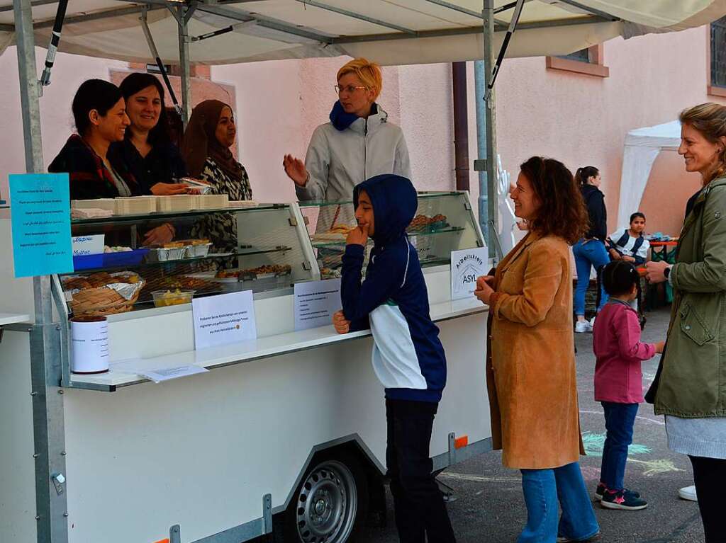 Shoppen im Zeichen des pinken Hirsches: Impressionen aus Elzach