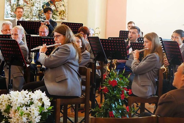 Mit klangmchtigen   Stcken beeindruckte der Musikverein Binzen.  | Foto: Roswitha Frey