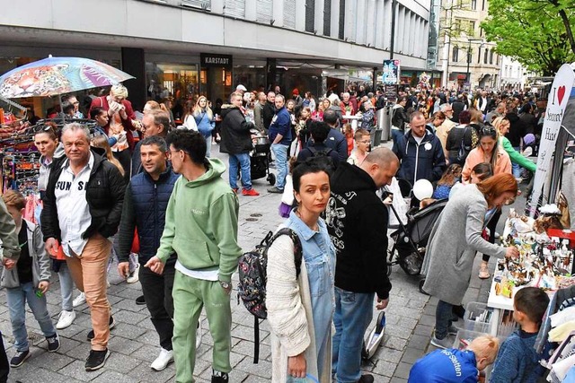 Die Innenstadt war beim Frhlingsfest am Wochenende sehr gut besucht.  | Foto: Thomas Loisl Mink