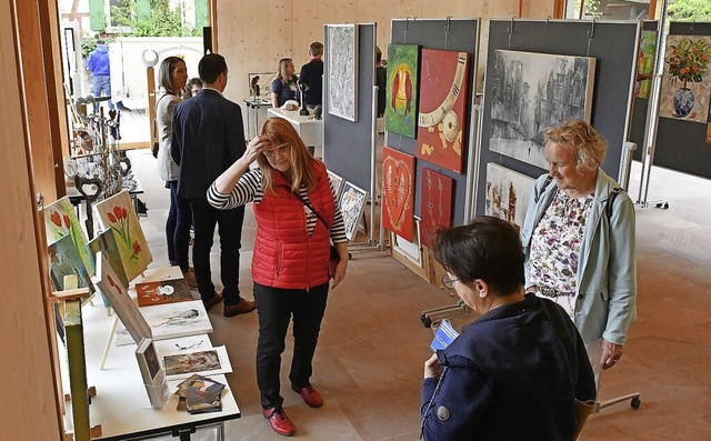 Kunst im Brgersaal in der Jgerstrae in Ottenheim   | Foto: Wolfgang Knstle