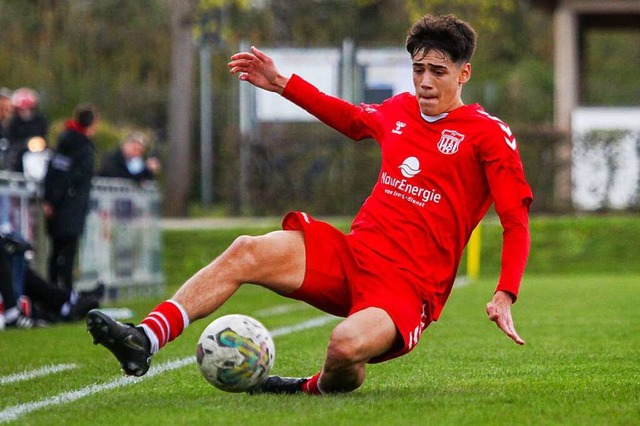 &#8222;Knnen es besser&#8220;: Nemanj...ige Tor des FVLB beim Doppel-Spieltag.  | Foto: Matthias Konzok