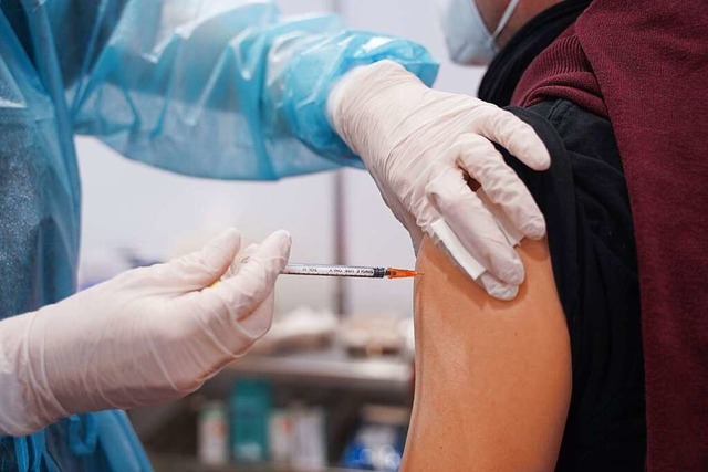 Millionen Impfdosen sind in Baden-Wrttemberg gegen Sars-CoV-2 verimpft worden.  | Foto: Jrg Carstensen (dpa)