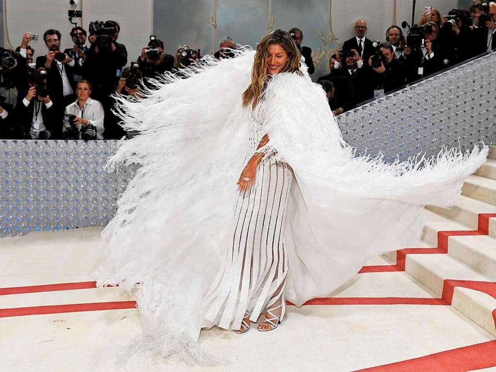 Gisele Bndchen kommt zur Benefizgala des Costume Institute des Metropolitan Museum of Art anlsslich der Erffnung der Ausstellung „Karl Lagerfeld: A Line of Beauty“.