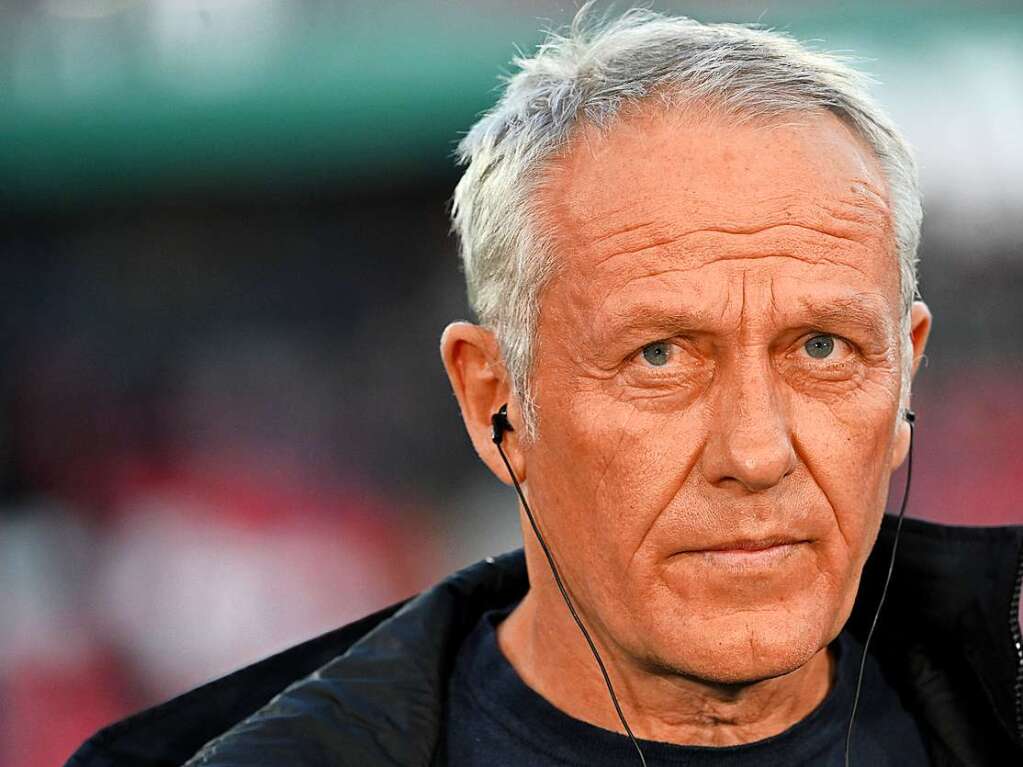 Christian Streich vor Spielbeginn