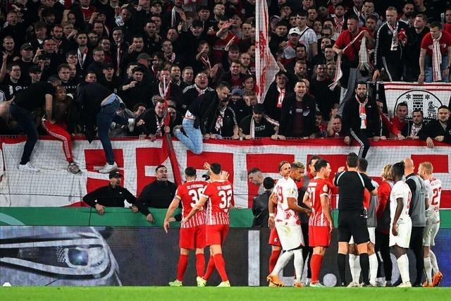 Aggressive SC-Fans liefern erschreckende Bilder beim Spiel gegen RB Leipzig